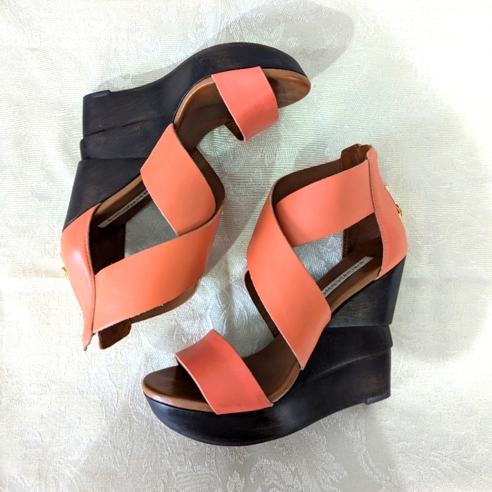Diane von Furstenberg Leather Sandals Size 8